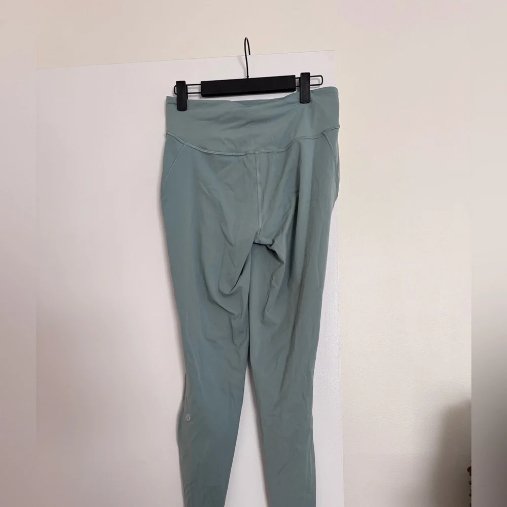 Lululemon Base Pace High-Rise Tight 25" – Size 10 Misty Glade - Picture 4 of 6